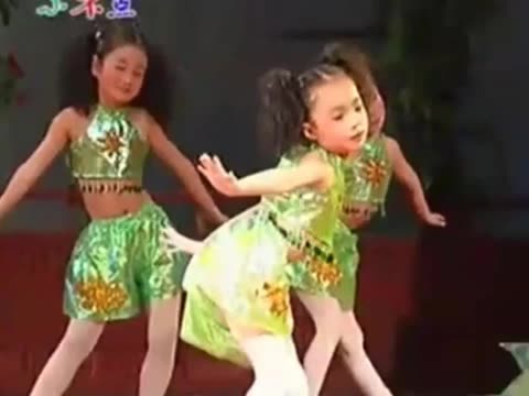 是女生<em>舞蹈</em>视频五年级_<em>五年级舞蹈我是女生</em>_