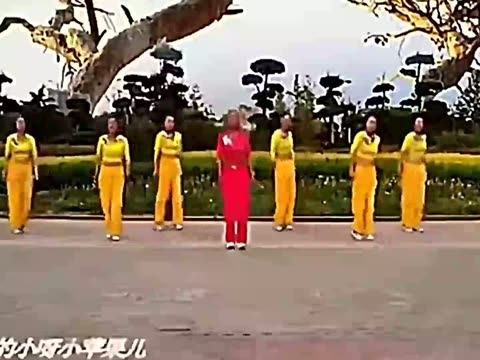 快乐舞健身操 小苹果图片_快乐舞健身操 小苹