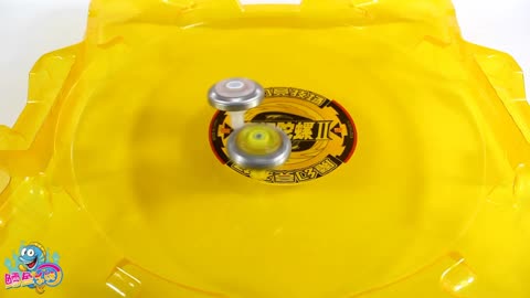 魔幻陀螺1代 疾风雷狼 拆包 pk 猎鹰之翼 超绝冥帝邪王